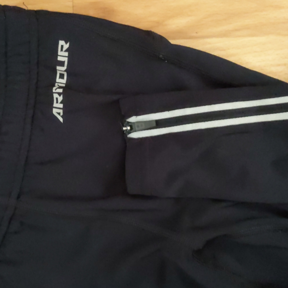 Under Armour compression pants boy's medium - Picture 2 of 5